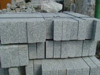 Opornik granitowy city 8x20x70-120cm